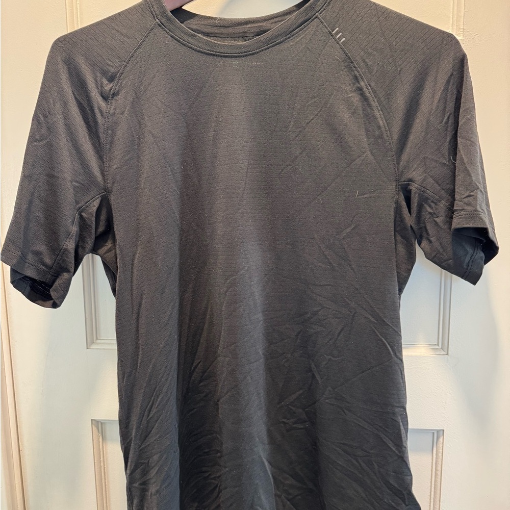 lululemon athletica black license to train short sleeve tee